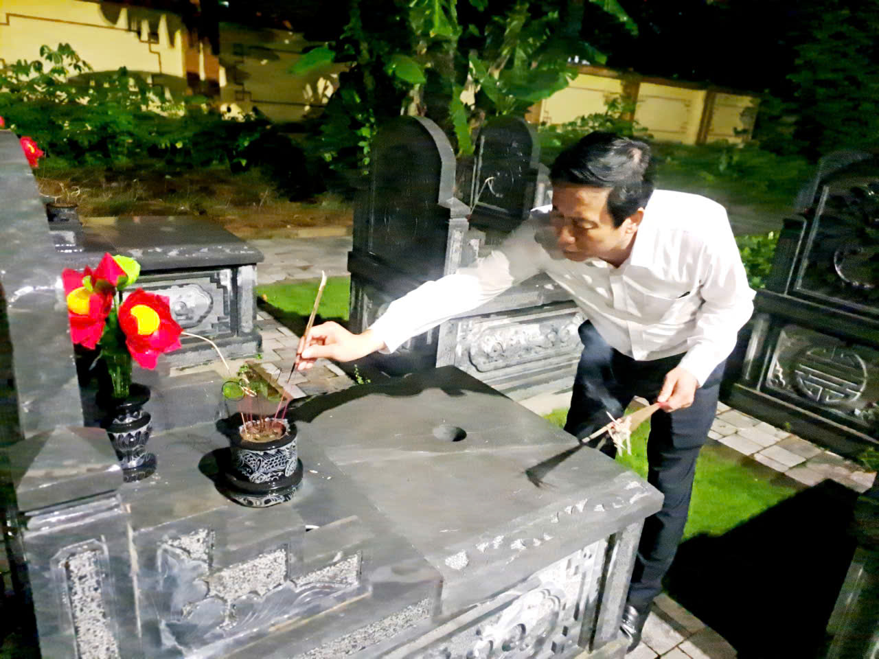 Anh-tin-bai